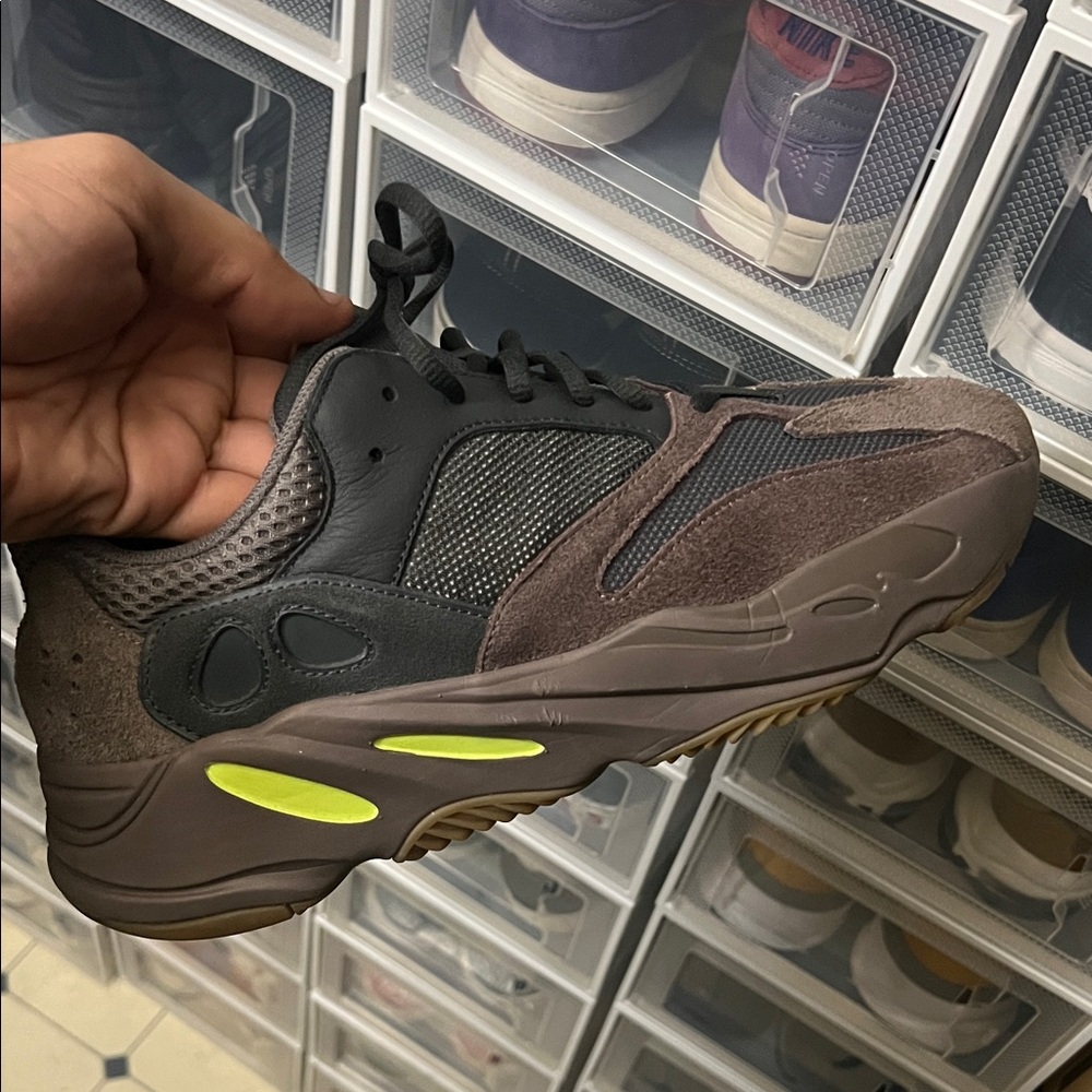 Yeezy Muave